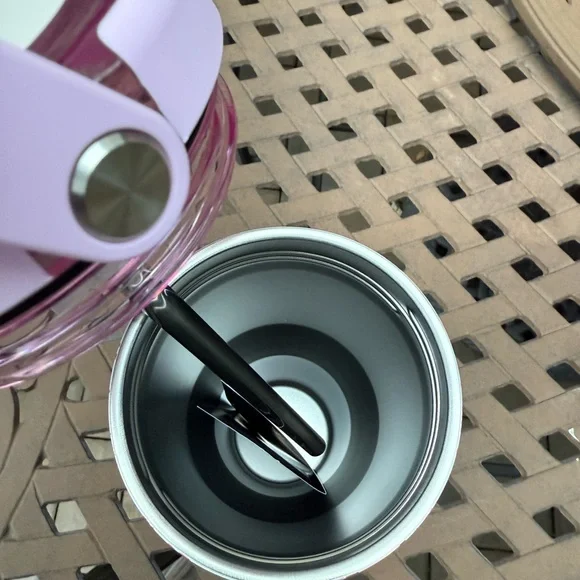 NWT- BruMate RESA 35oz Bow Tumbler - Picture 3 of 5